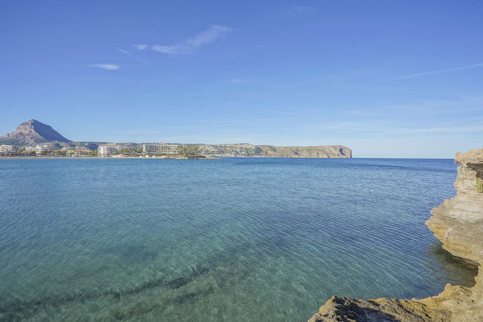 Lujosa villa con vistas al mar en venta en Pinosol, Jávea