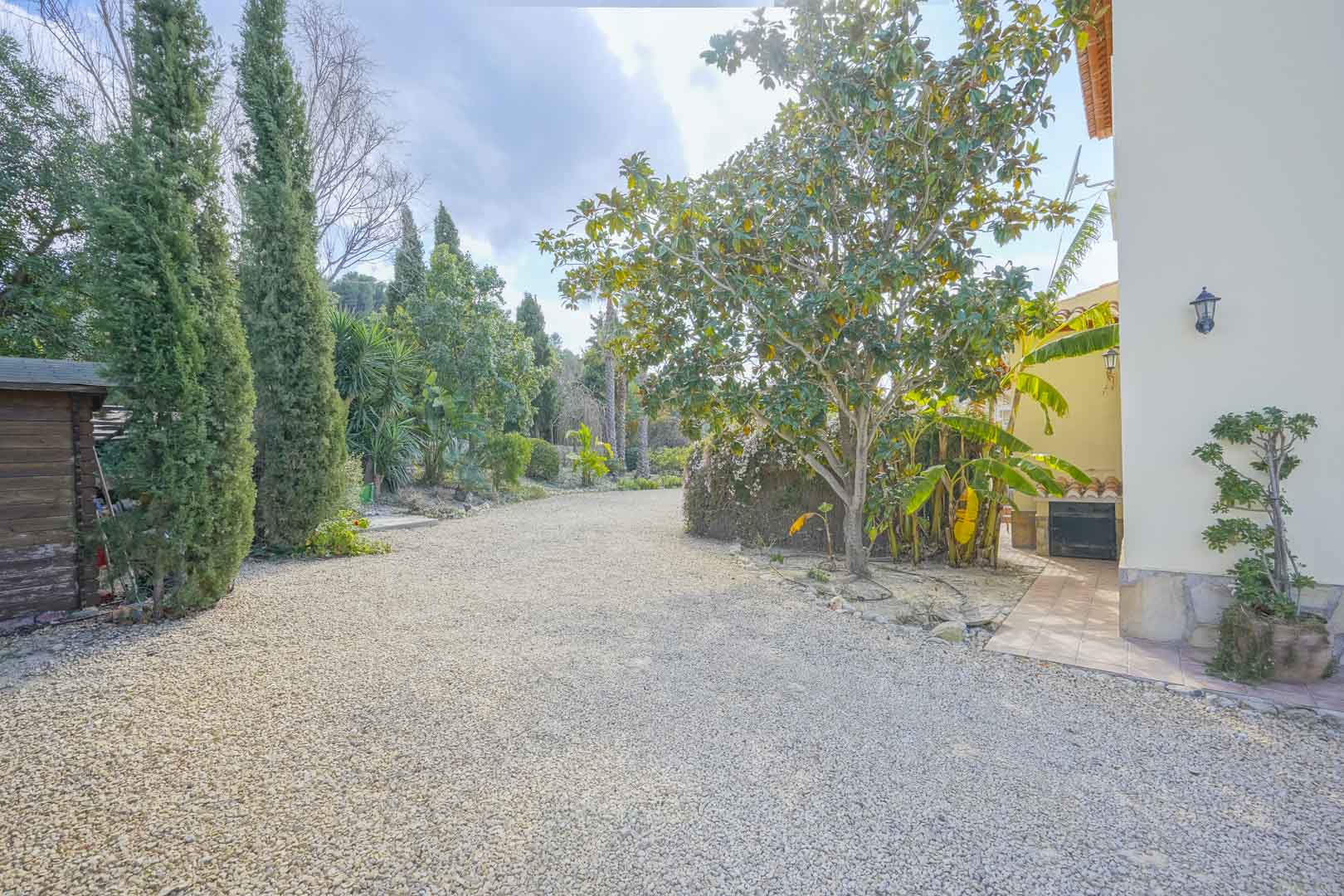 Exclusiva villa en venta con preciosas vistas al mar y a la montaña